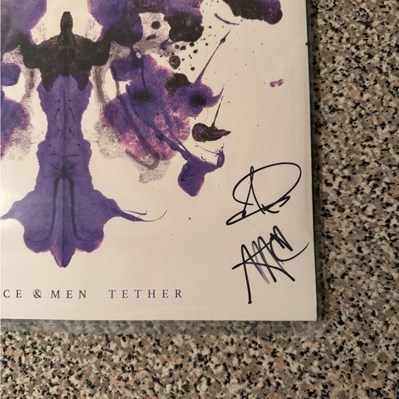 Of Mice And Men Tether Blue/Pink Splatter Vinyl LP Record BAND SIGNED - Picture 3 of 6